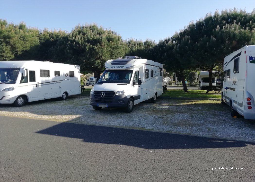 Aire de camping-car La Tremblade — foto 4