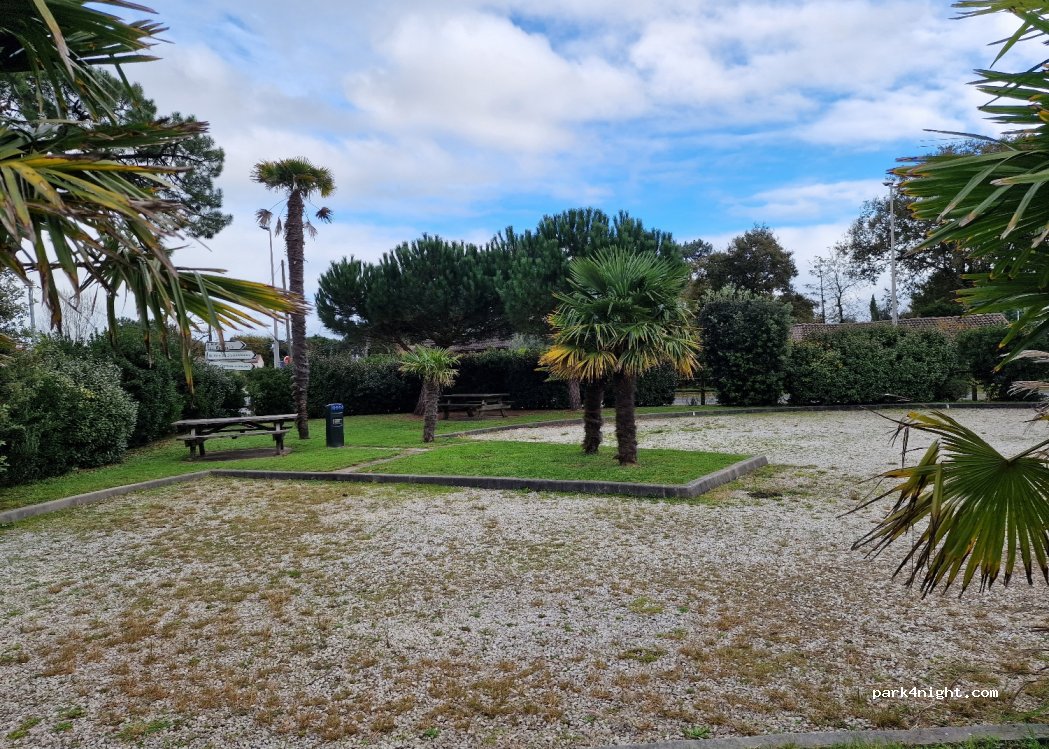 Aire de camping-car La Tremblade — foto 5