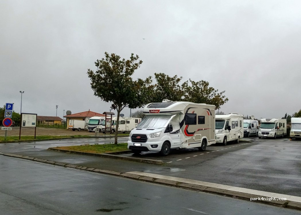 Area camper VILLENEUVE DE MARSAN — foto 2