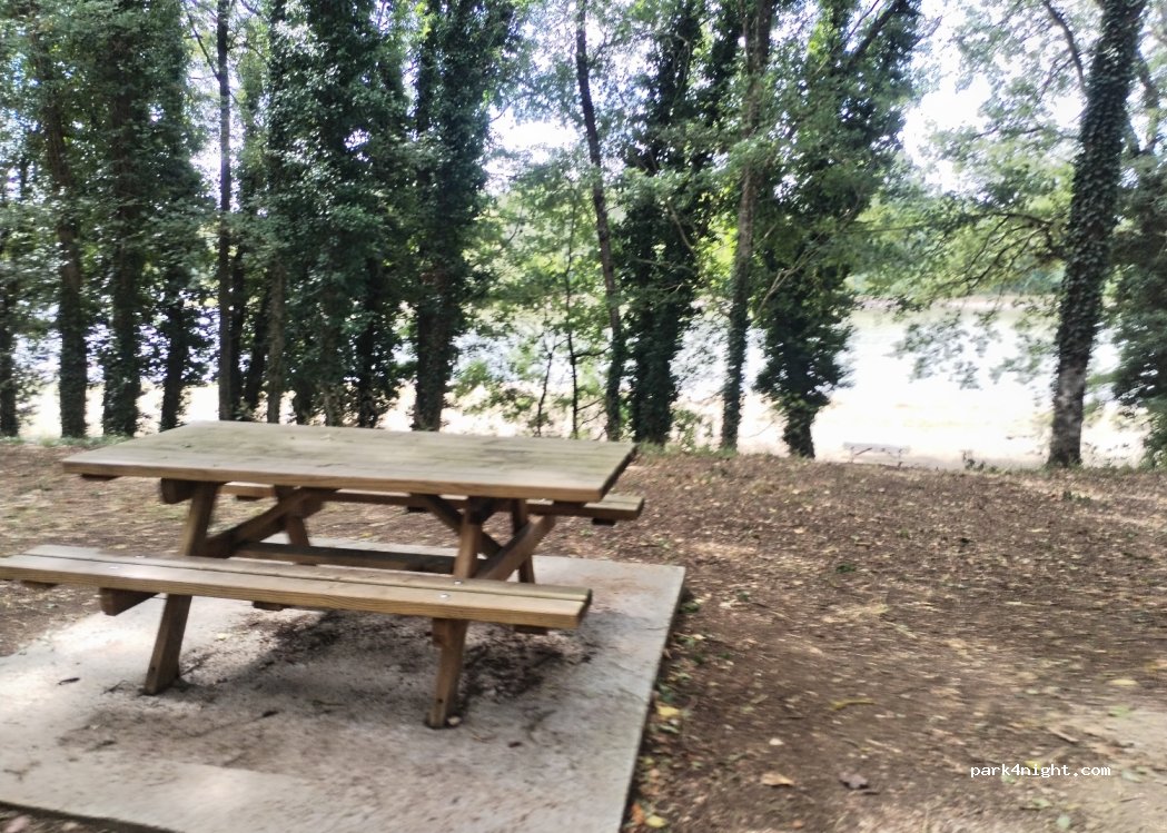 Plan d'eau d'Ayron — foto 4