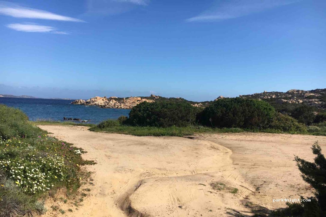 (07024) La Maddalena - Unnamed Road — foto