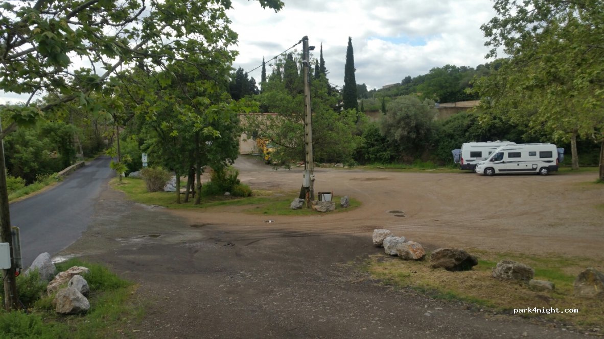 (11360) Cascastel-des-Corbières - D106 — foto 2