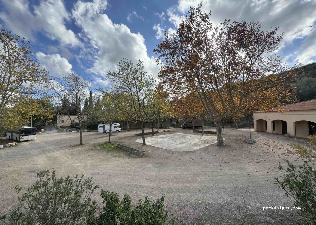 (11360) Cascastel-des-Corbières - D106 — foto 3