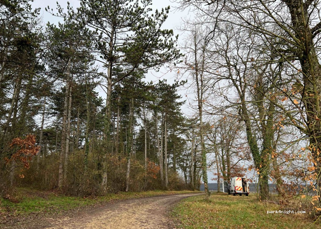 (89800) Chablis - Unnamed Road — foto 4