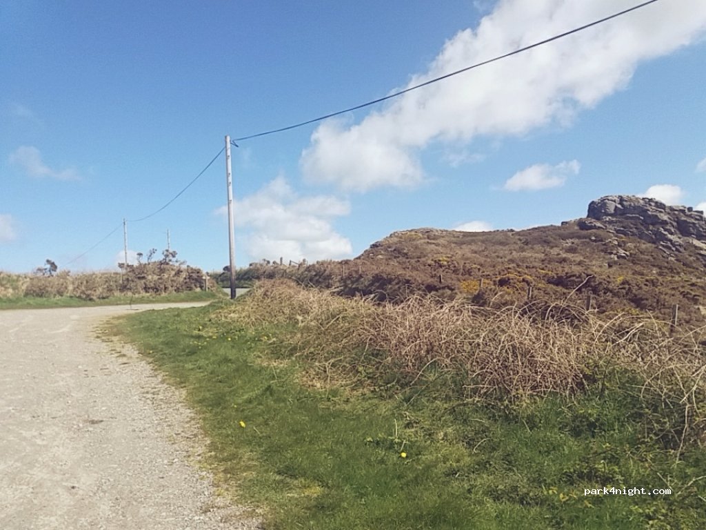 (SA64) Goodwick - Unnamed Road — foto 2