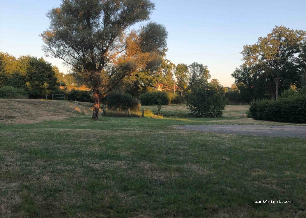 (87360) Lussac-les-Églises - Le Plan — foto 2