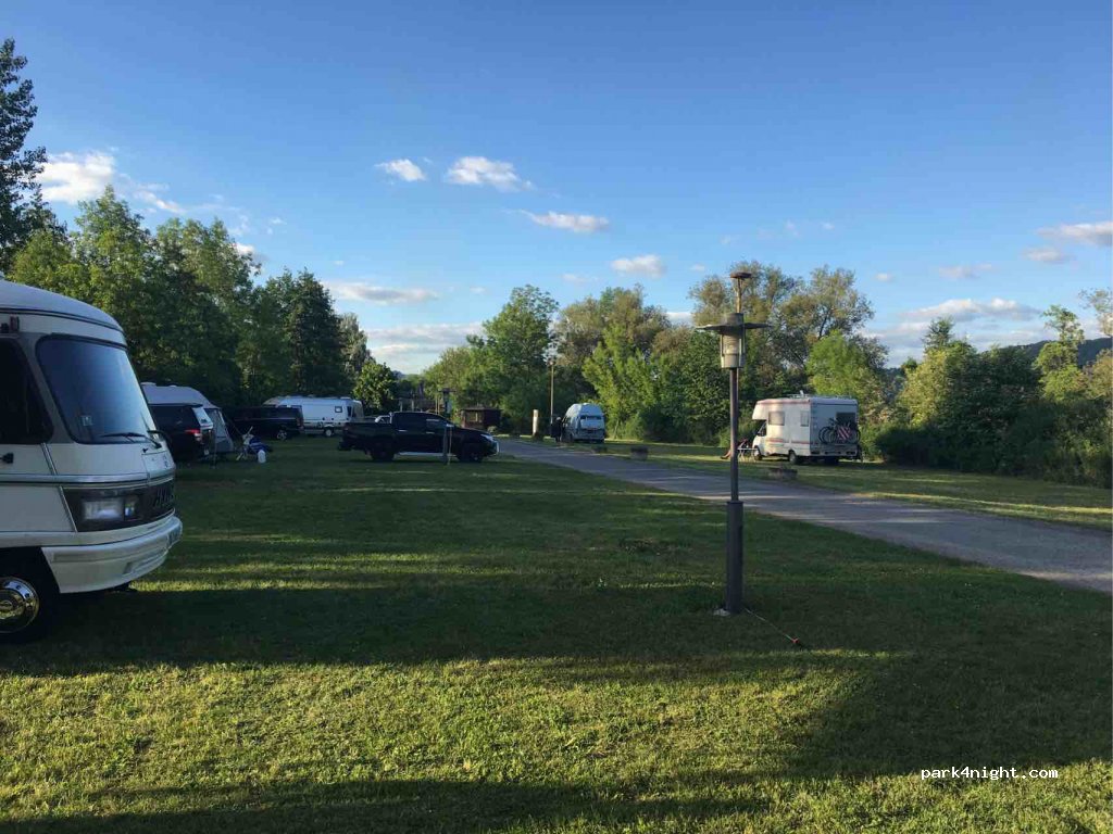 Camping & Holiday Park In Jena — foto