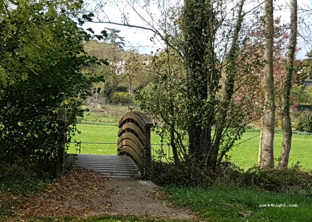 (86300) Valdivienne - 1 Place de Morthemer — foto 4