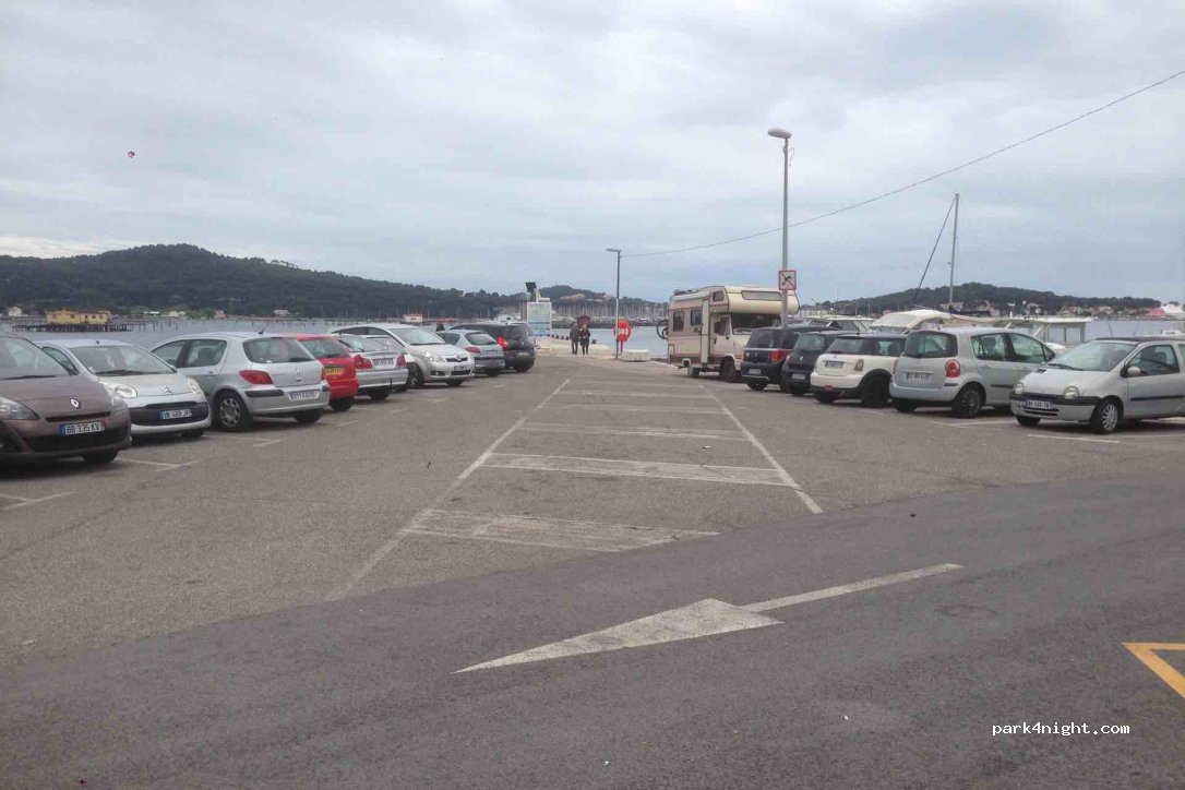 (83500) La Seyne-sur-Mer - 846-948 Corniche Michel Pacha — foto