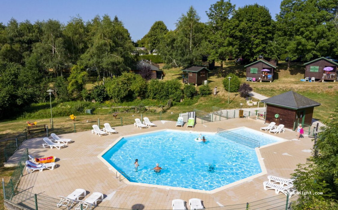 Camping OnlyCamp de Tauves *** — foto
