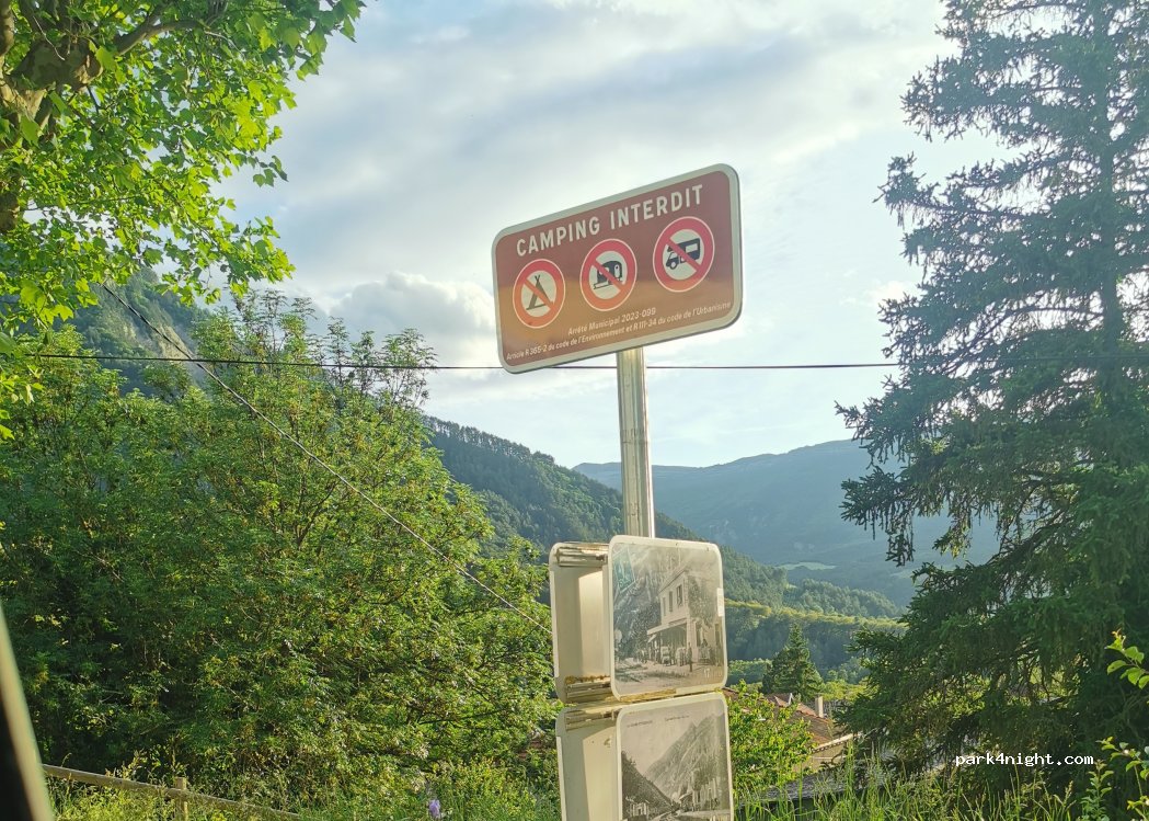 (26310) Luc-en-Diois - 2 Avenue de la Gare — foto 4