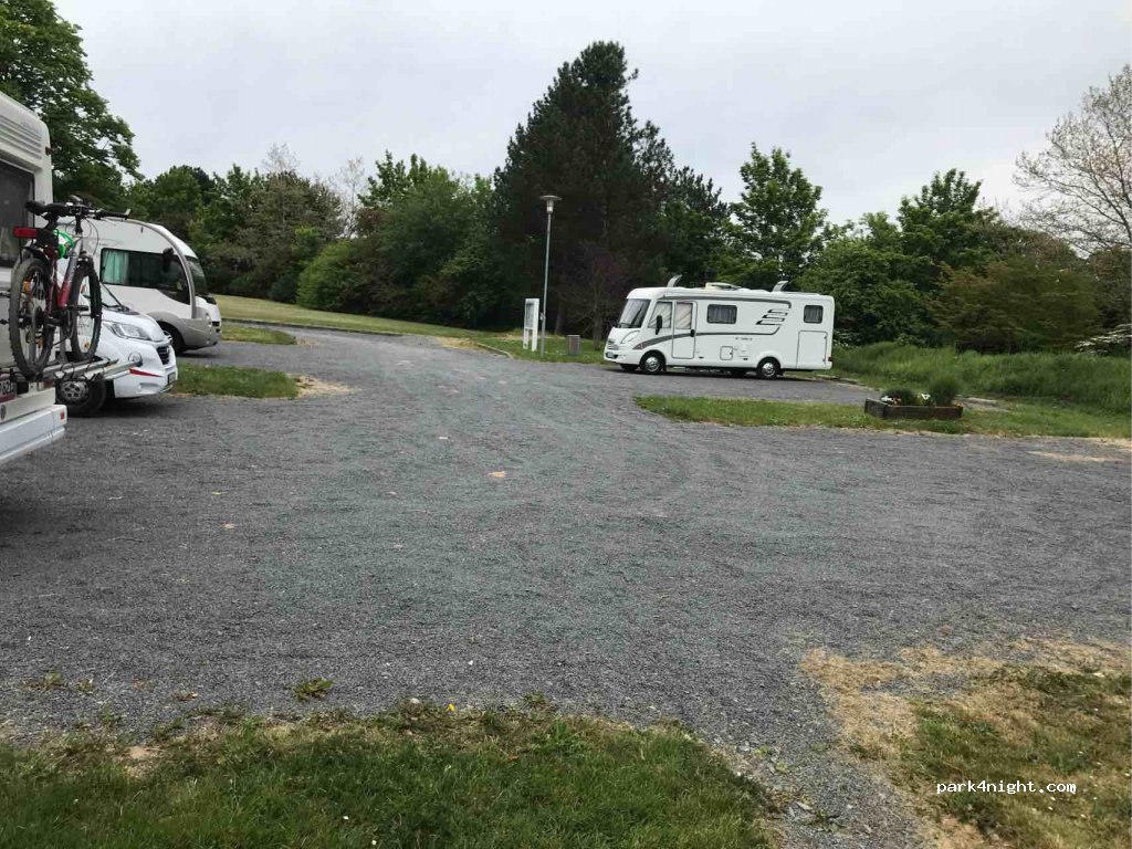 Wohnmobilstellplatz Bad Emstal — foto 2
