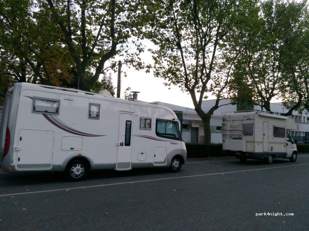 (26100) Romans-sur-Isère - 60-82 Avenue Gambetta — foto 3
