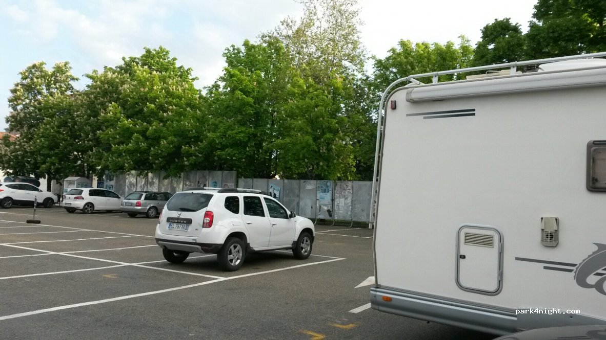 (14054) Castagnole delle Lanze - 8A Piazza Carlo Giovannone — foto