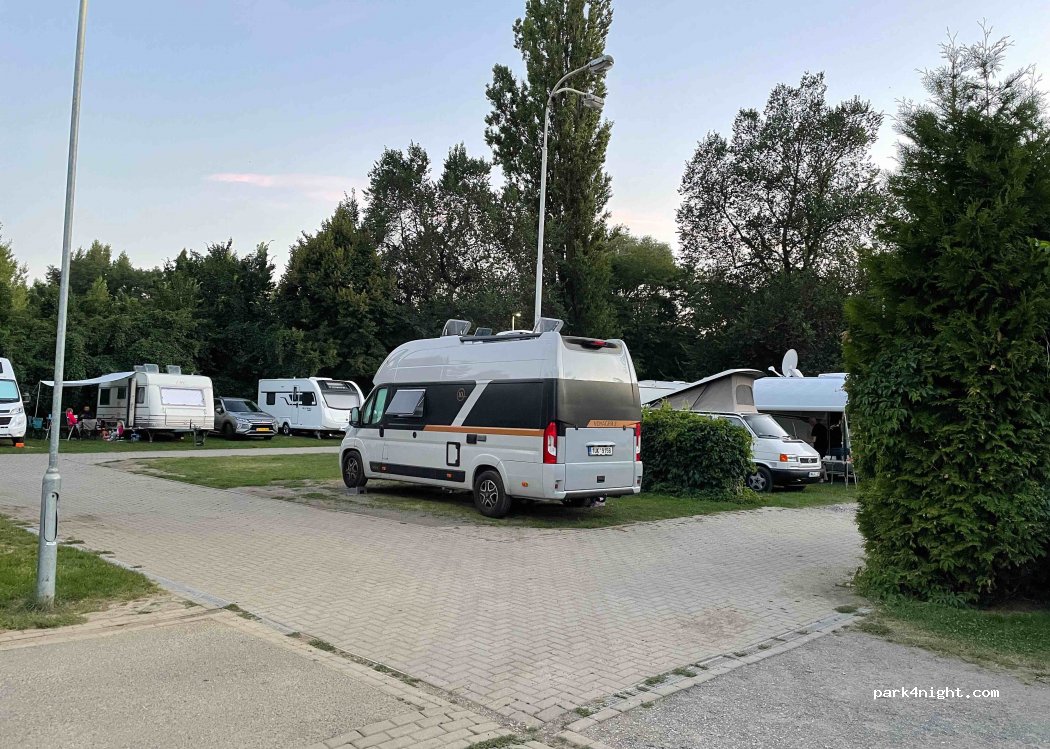 Camp Sokol Troja — foto 3