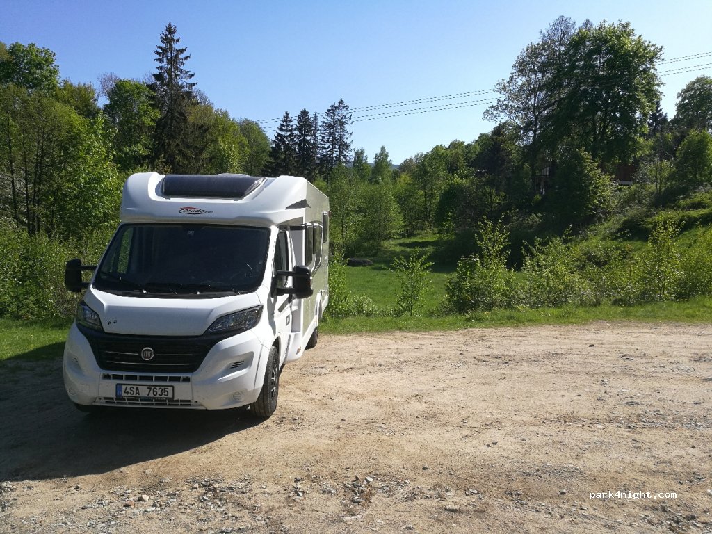 (58-580) Szklarska Poręba - 53 1 Maja — foto