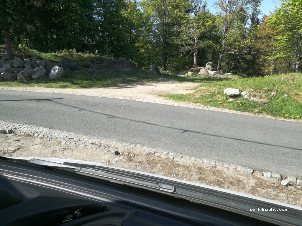 (58-580) Szklarska Poręba - 53 1 Maja — foto 2