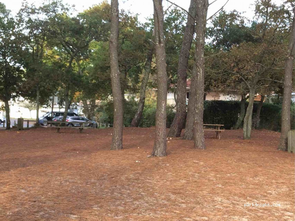 (33740) Arès - 61 Boulevard Javal — foto 3