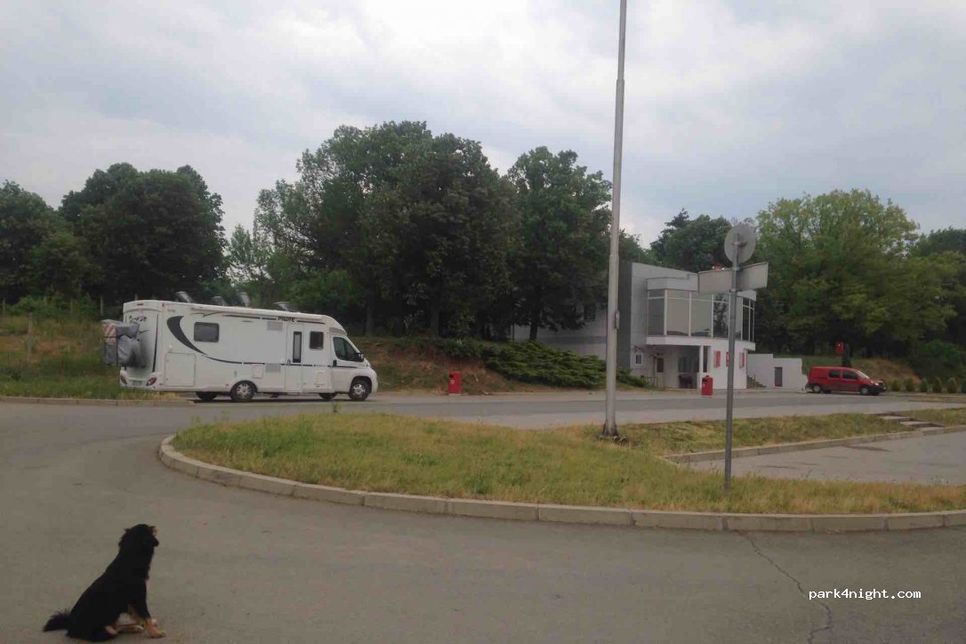 () Pojate - Vinogradarska — foto