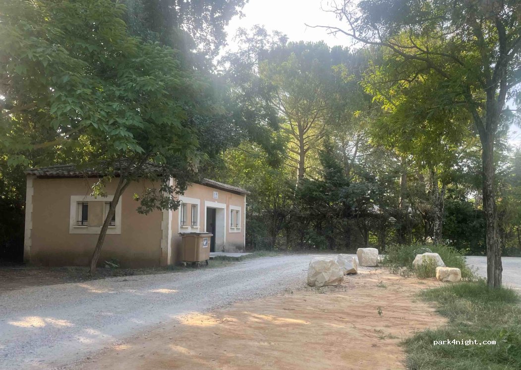 (07700) Saint-Martin-d'Ardèche - Barbet — foto
