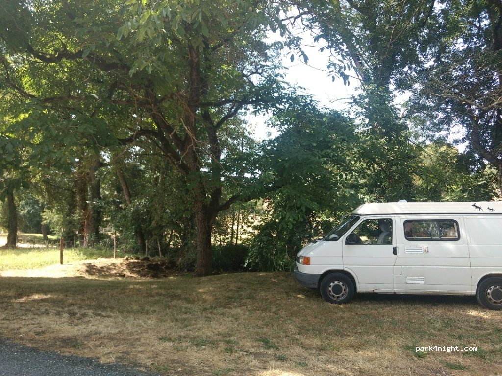 (46400) Saint-Jean-Lespinasse - Montal — foto