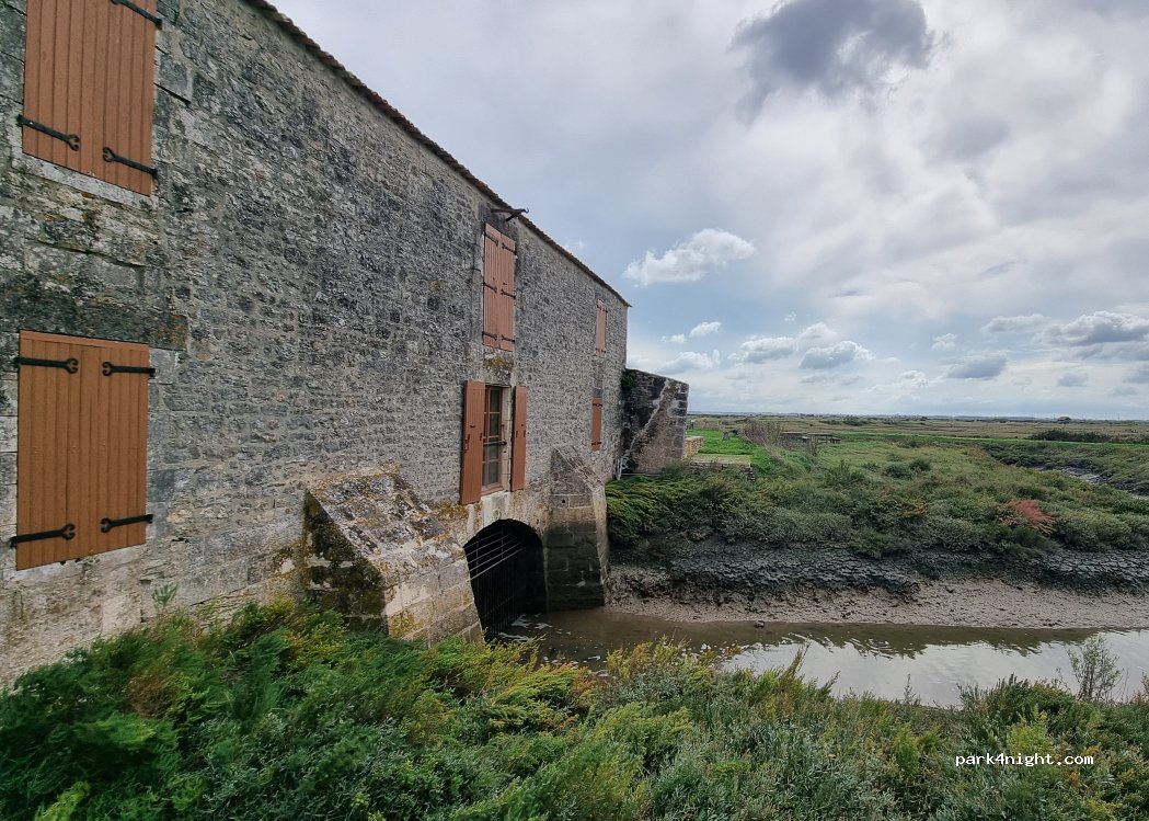 (17320) Marennes - 25 Rue du Canal — foto 5