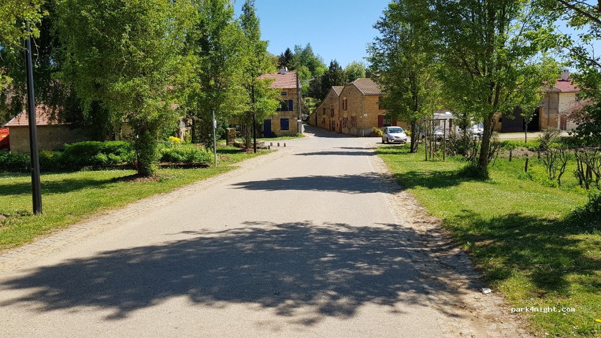 (55600) Quincy-Landzécourt - Rue de l'Église — foto