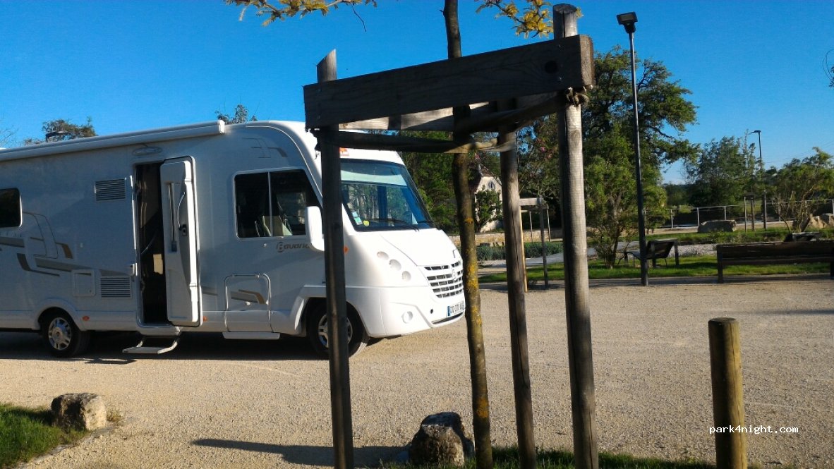 (10250) Mussy-sur-Seine - 10 Rue de l'Abreuvoir — foto