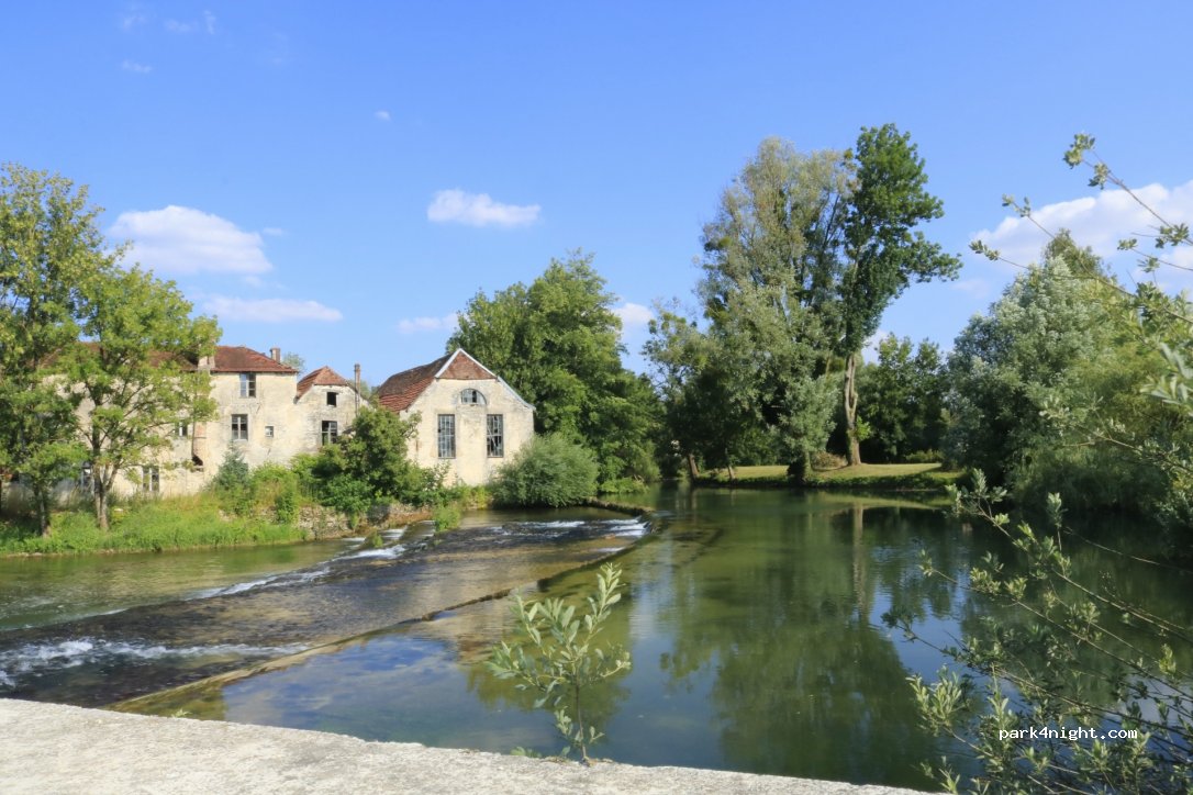(10250) Mussy-sur-Seine - 10 Rue de l'Abreuvoir — foto 2