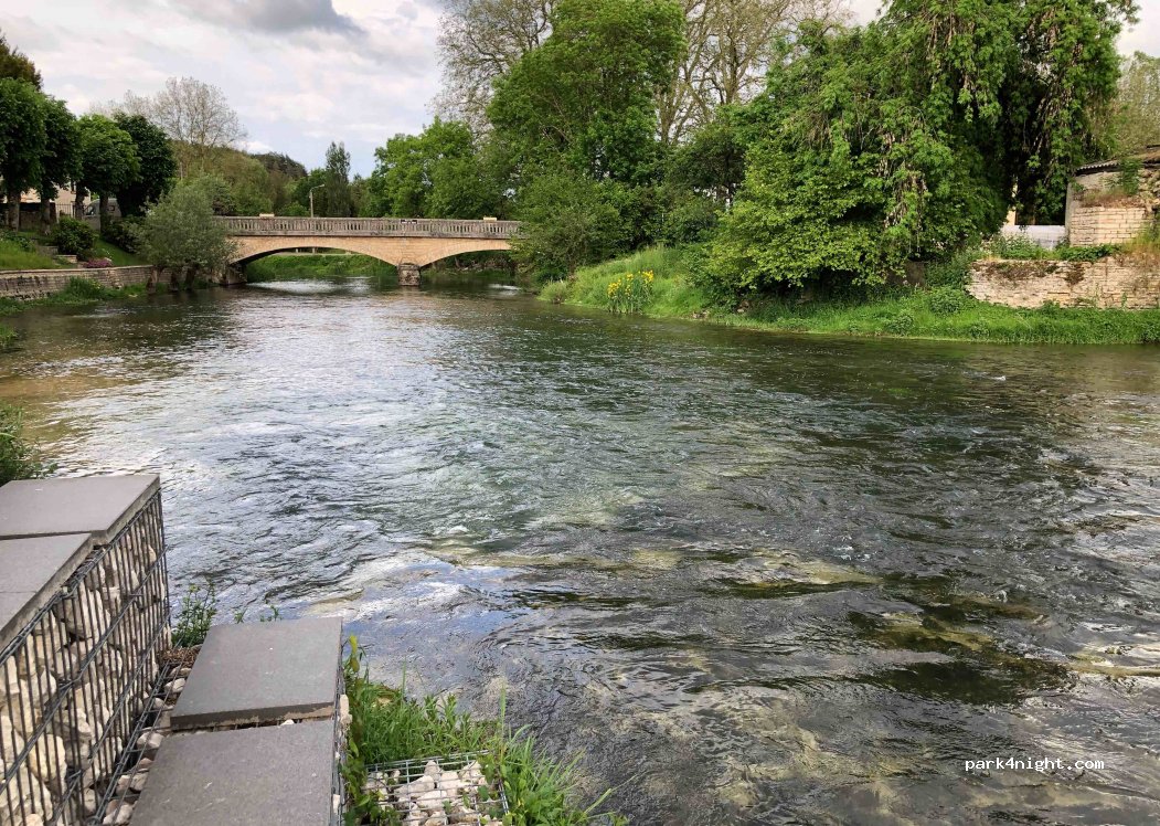 (10250) Mussy-sur-Seine - 10 Rue de l'Abreuvoir — foto 3