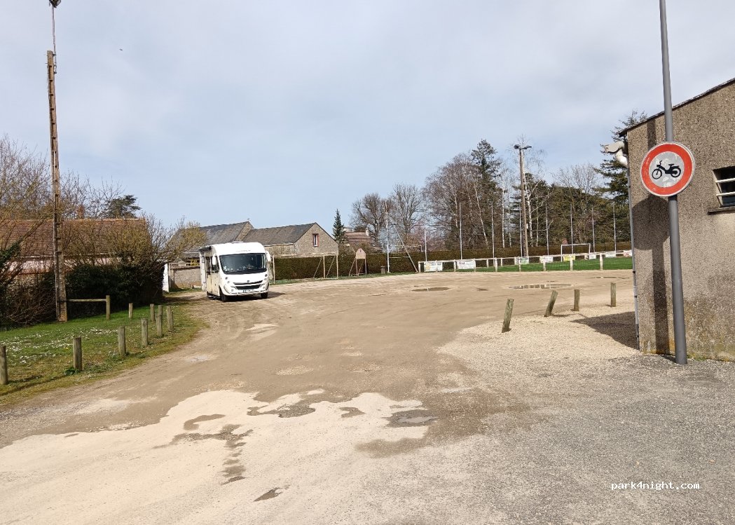 (28150) Ymonville - 6 Rue du Stade — foto 4