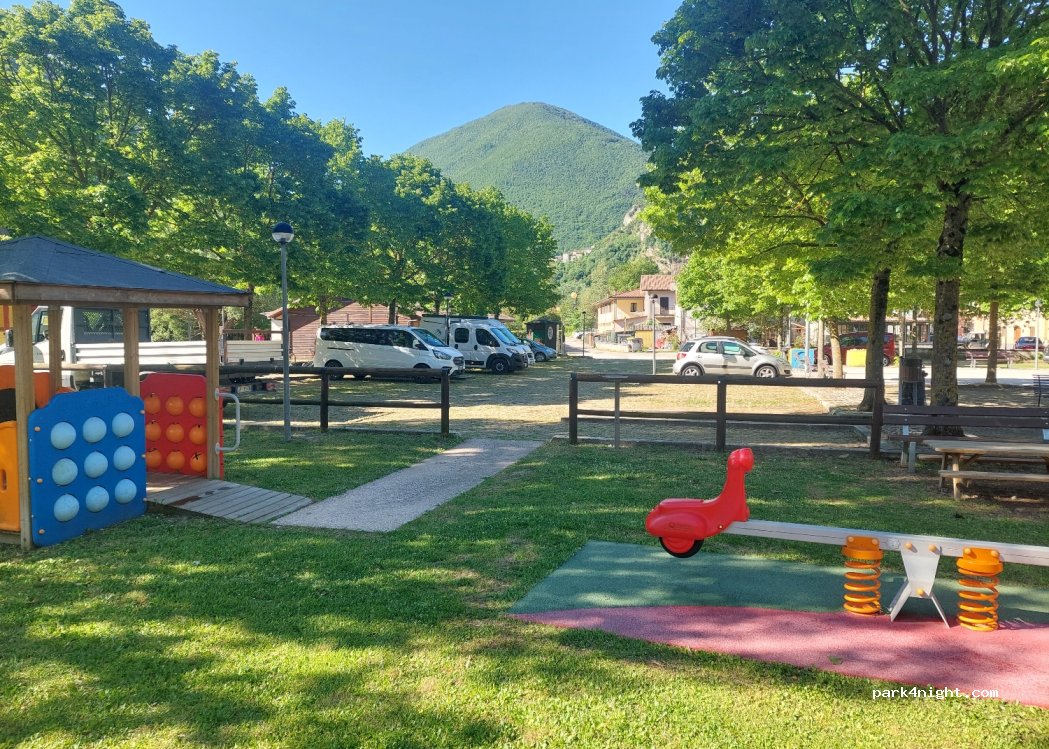 (06041) Borgo Cerreto - 23 Via della Montagna — foto 2