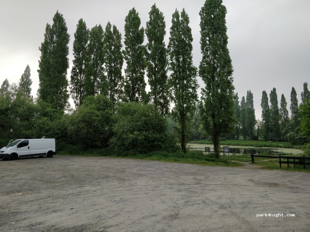 (35270) Combourg - Avenue de Waldmunchen — foto