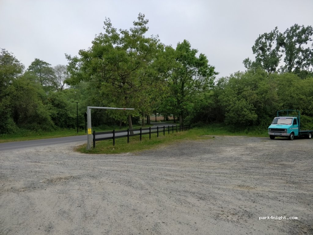 (35270) Combourg - Avenue de Waldmunchen — foto 3