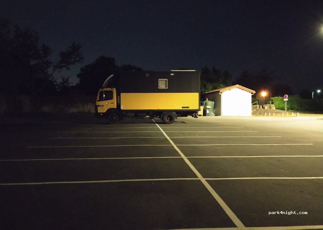 (33240) Saint-Laurent-d'Arce - Le Bourg — foto 2