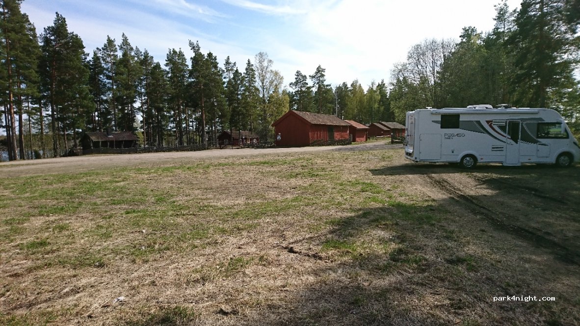 (805 97) Gävle - 4 Hillesjövägen — foto