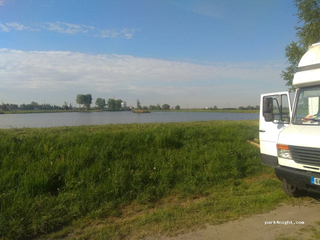 (63-910) Miejska Górka - 2 Sportowa — foto