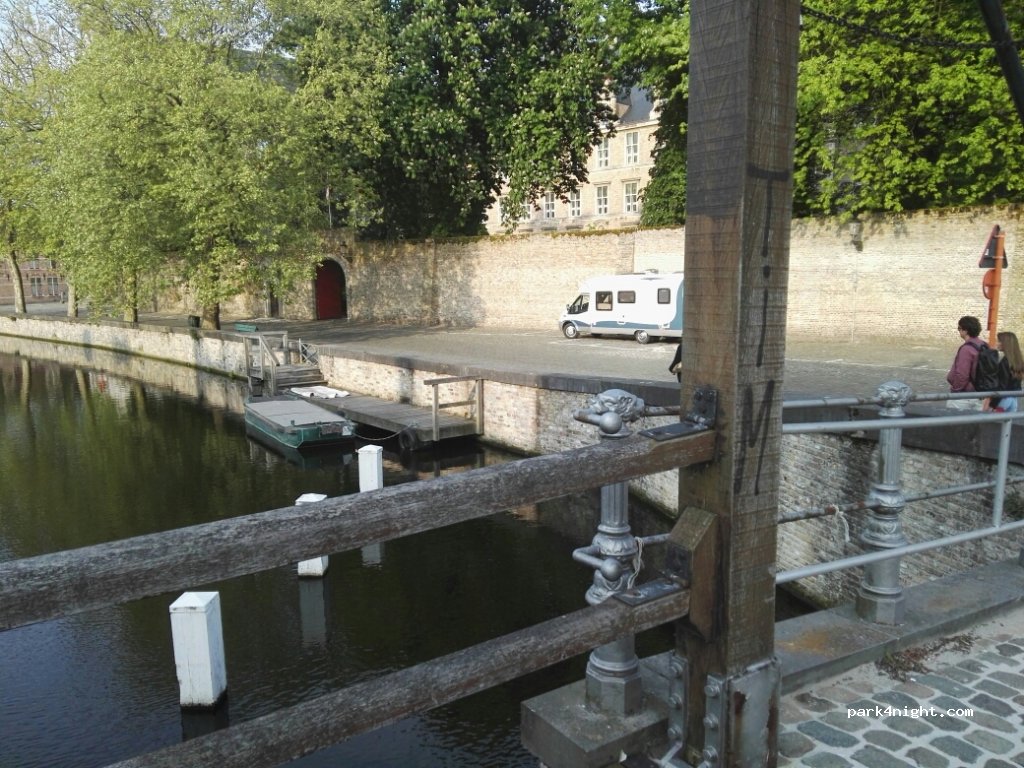 (8000) Brugge - Potterierei — foto 2