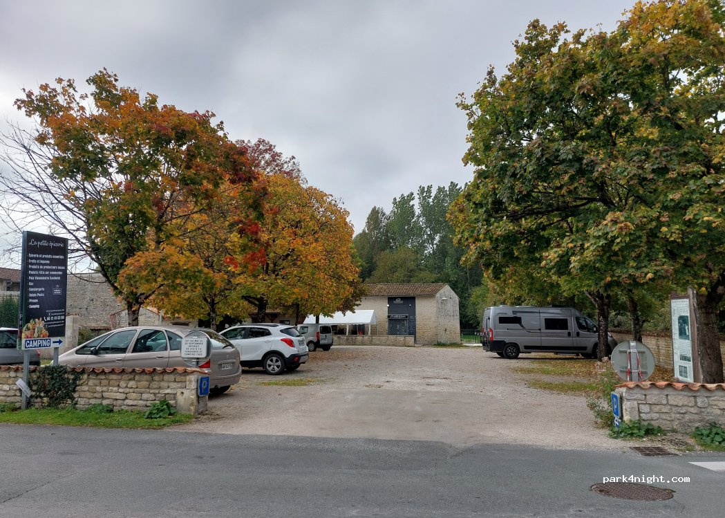 Camping de Dampierre sur Boutonne — foto 5