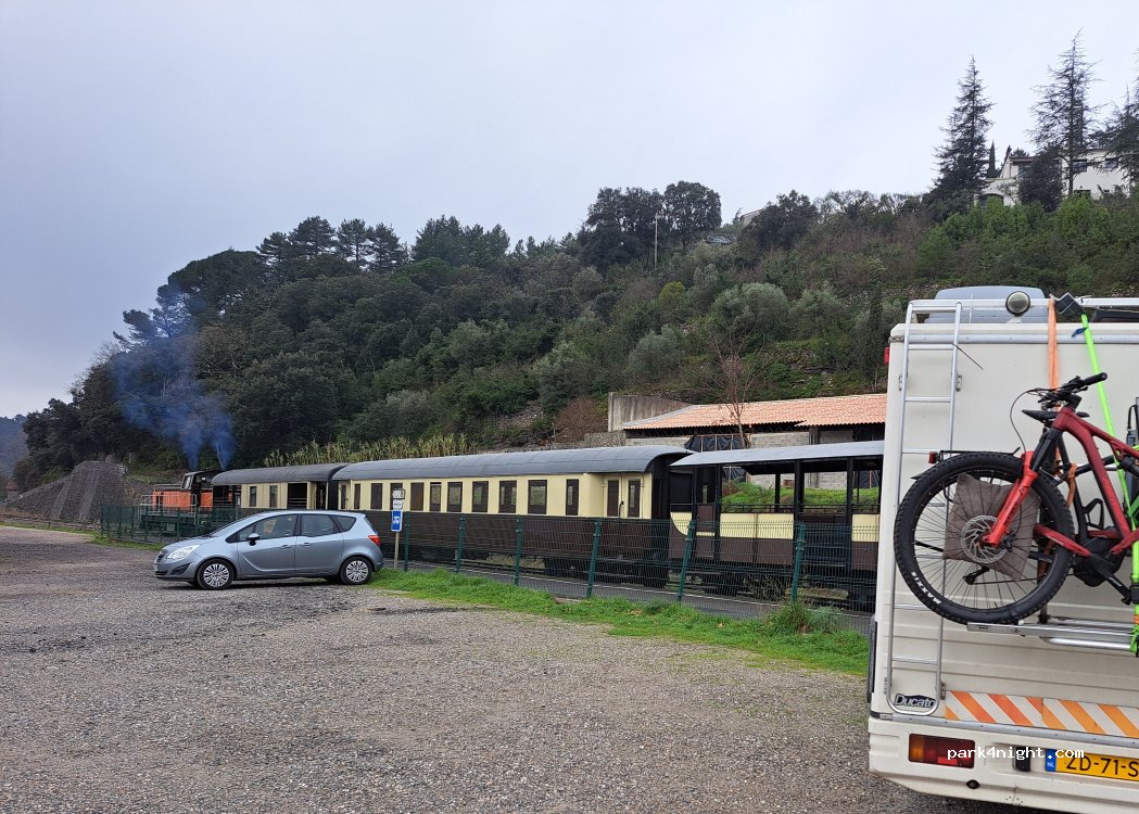 (30140) Anduze - 34 Place de la Gare — foto 5