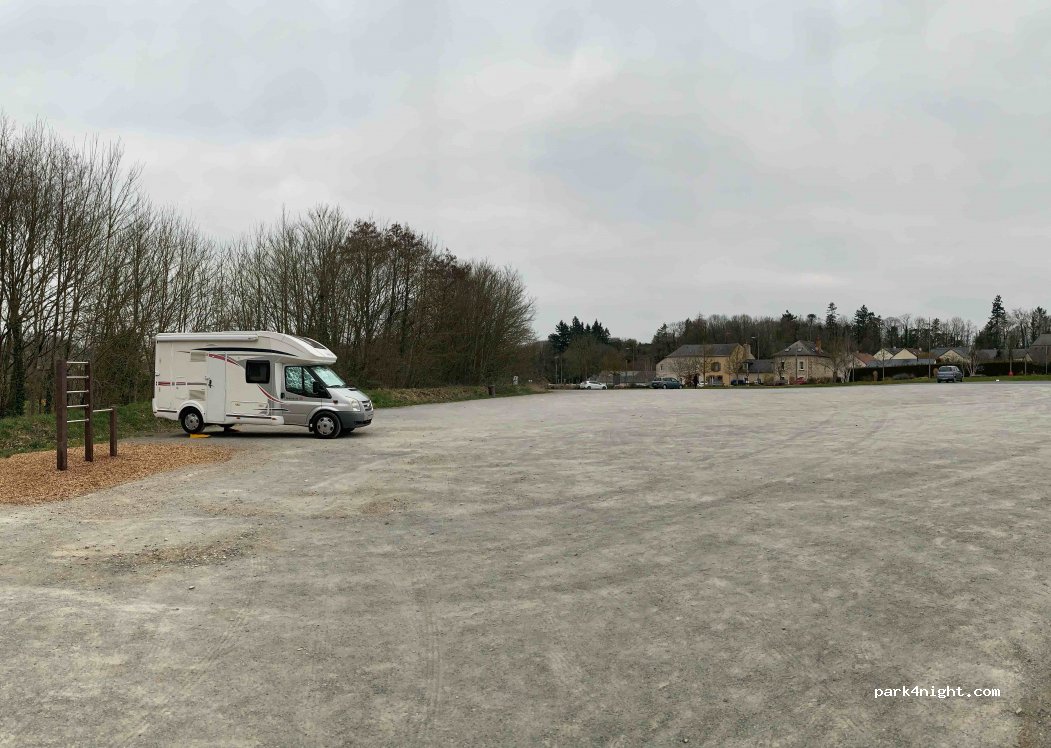 (53940) Saint-Berthevin - 128 Avenue de la Libération — foto 2