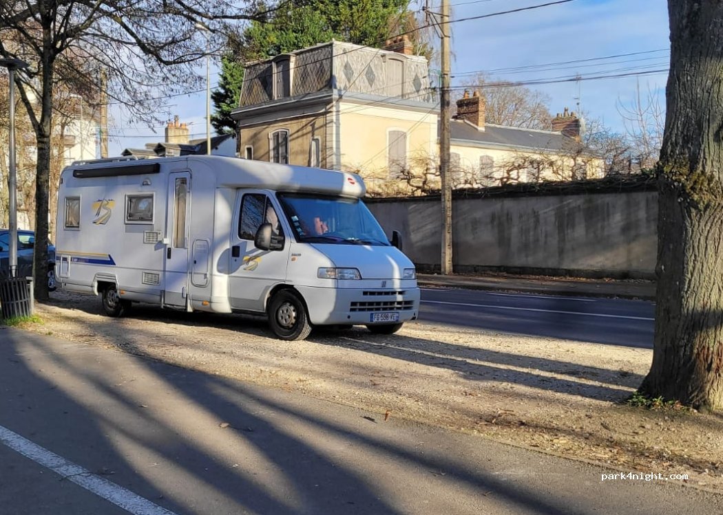(28000) Chartres - 5 Boulevard du Maréchal Foch — foto 3