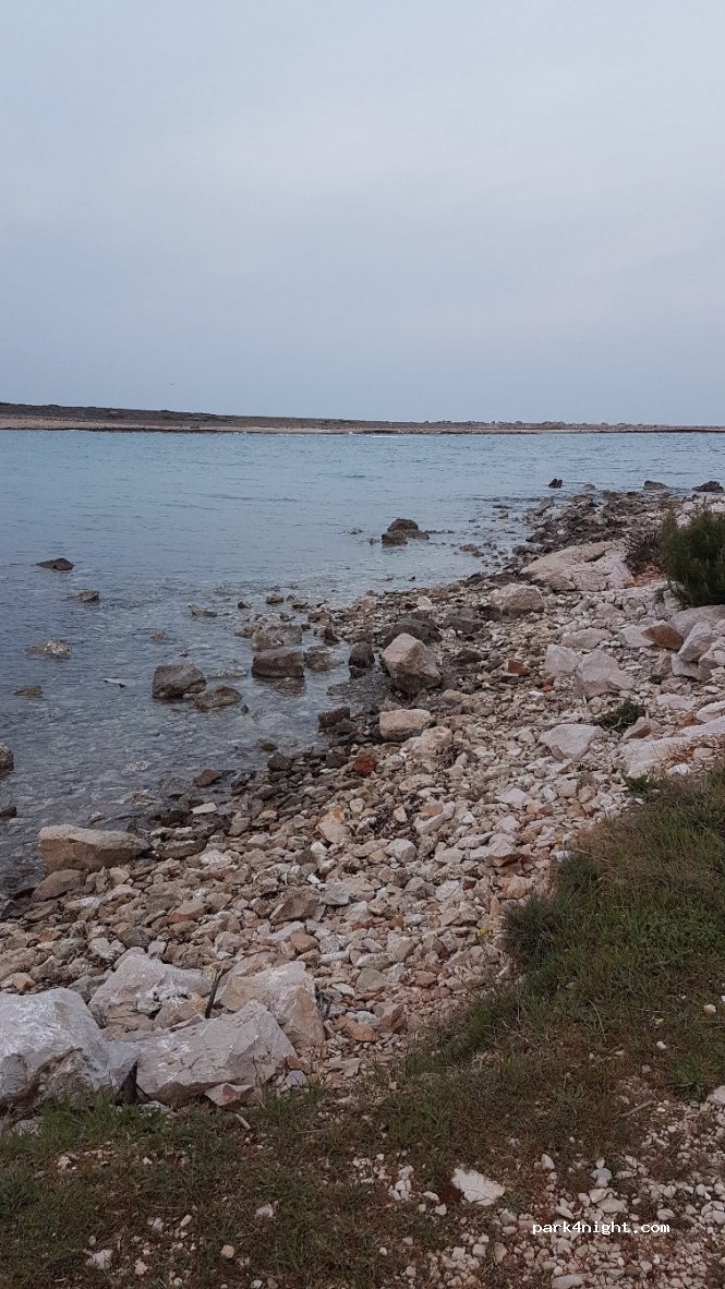 (13117) Martigues - 6 Chemin de Bonnieu — foto