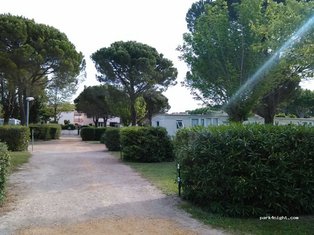 Camping du Tournel* — foto 2