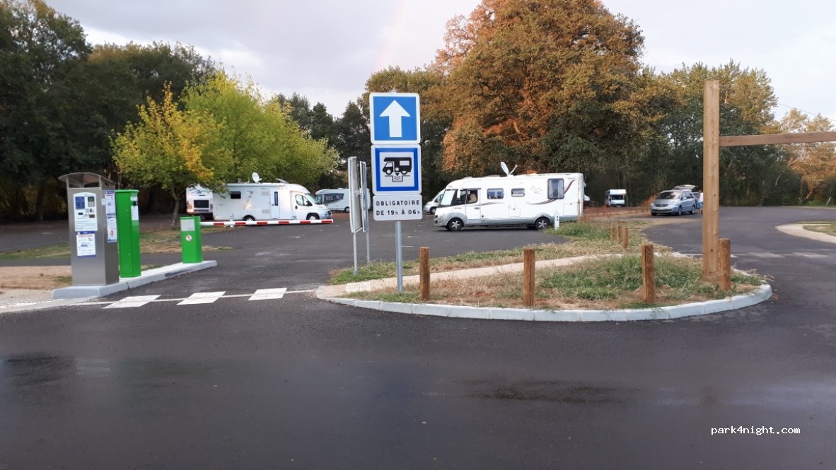 (86500) Moulismes - L'Étang — foto