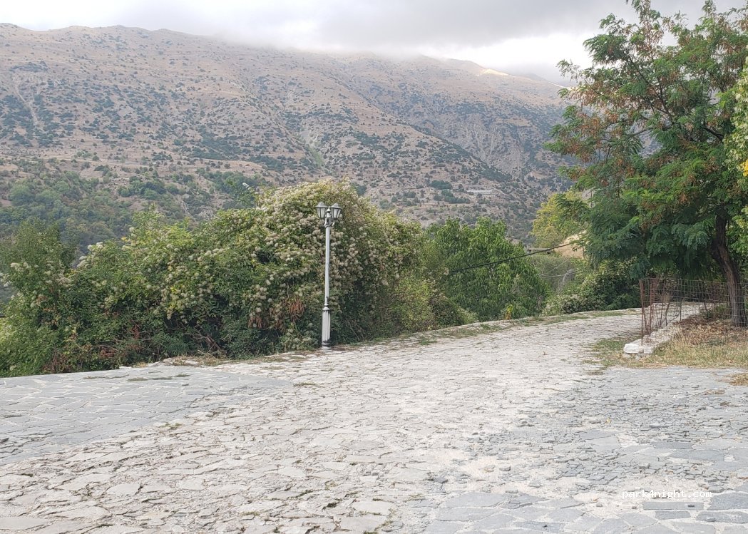 (440 01) Kalarites - μονοπάτι Καλαρίτες - Συρράκο — foto 2