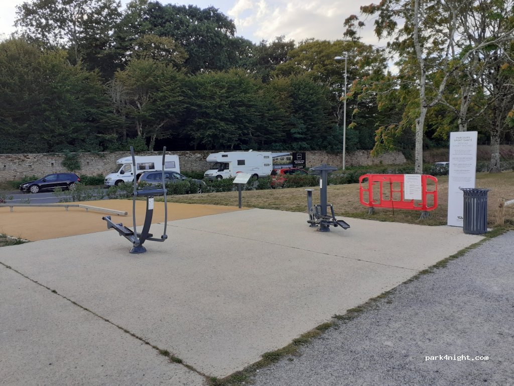 (56000) Vannes - 20 Avenue Maréchal Juin Maréchal de France — foto 2