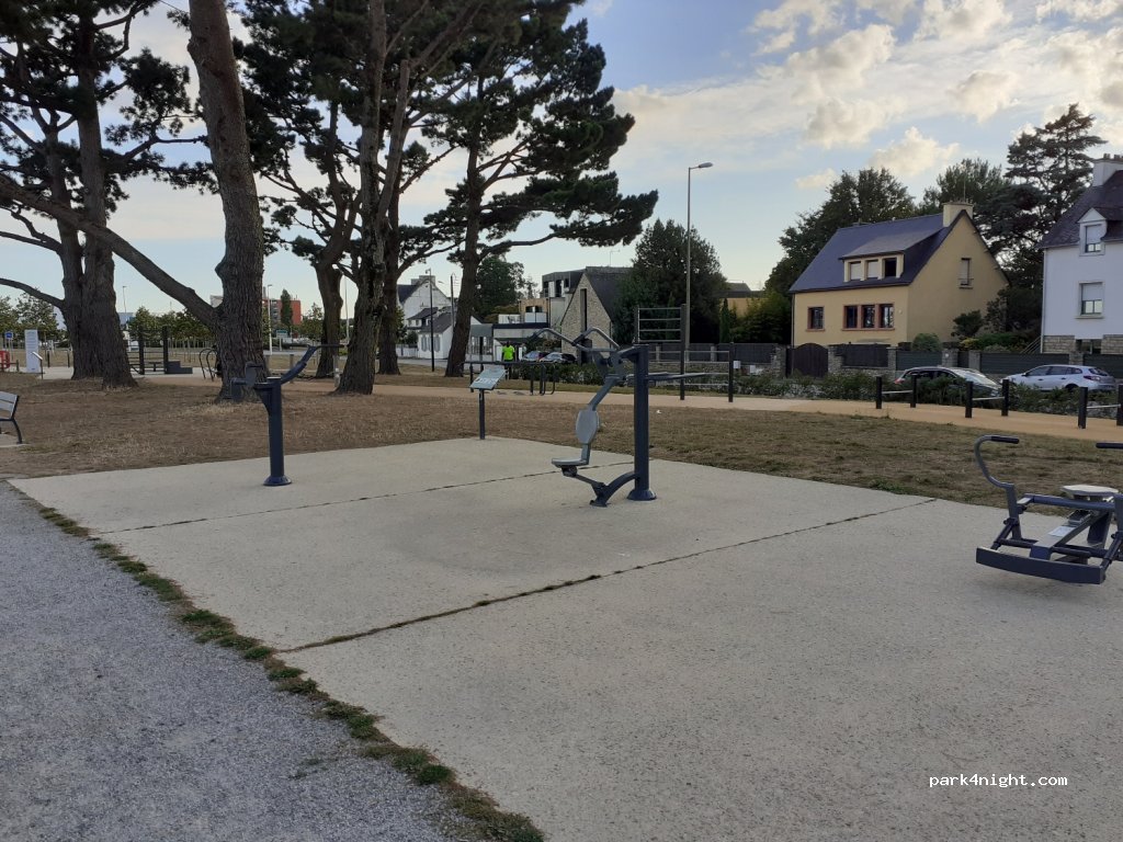 (56000) Vannes - 20 Avenue Maréchal Juin Maréchal de France — foto 3