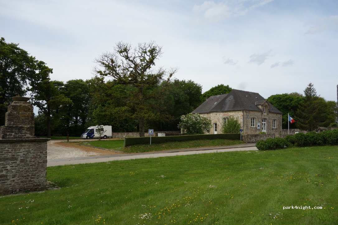(50310) Saint-Cyr - 3 L'Église — foto