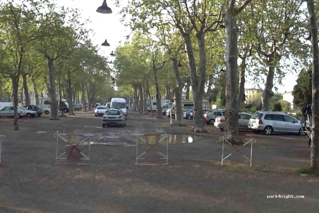 (34120) Pézenas - 6-8 Avenue Maréchal Leclerc — foto 2